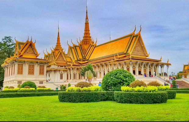 Phnom Penh Private Guided Tour